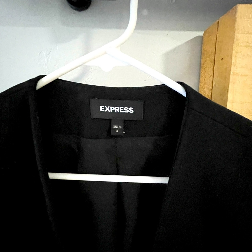 Express Blazerđ¤ - Picture 3 of 4